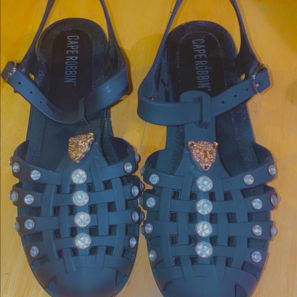 Flat/Sandals